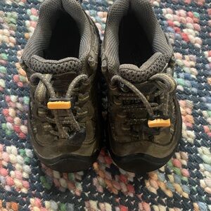 Keen Kids' Black and Gray Sneakers